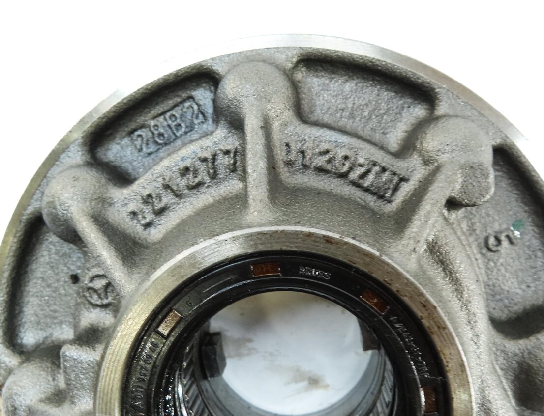 Thumbnail 6: 2013 MERCEDES E-CLASS COUPE (W207) 3.5L M276 ENGINE AUTO TRANSMISSION OIL PUMP