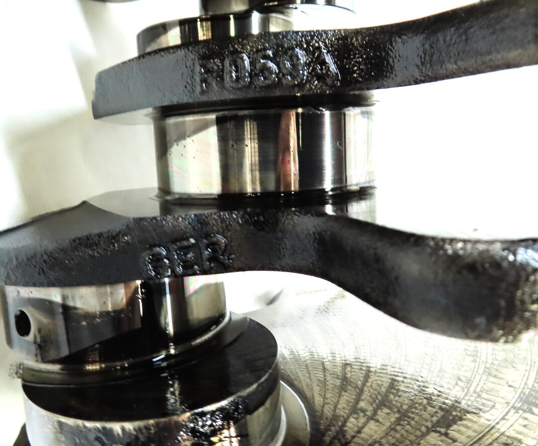 Thumbnail 5: 2010 AUDI Q7 (4L) 3.0L CATA TDI DIESEL ENGINE CRANKSHAFT CRANK SHAFT ASSEMBLY