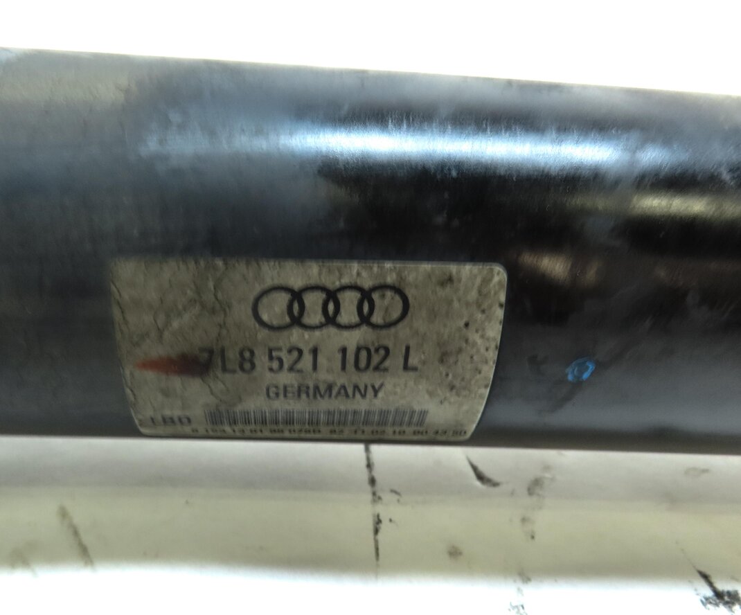 Thumbnail 5: 2009-2010 AUDI Q7 (4L) 3.0L REAR DRIVESHAFT DRIVE LINE SHAFT