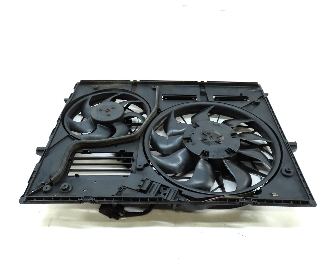 Thumbnail 3: 2009-2010 AUDI Q7 (4L) 3.0L TDI DIESEL ENGINE COOLING FAN ASSEMBLY w/ SHROUD