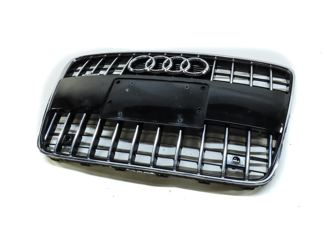 Thumbnail 1: 2010-2015 AUDI Q7 (4L) FRONT MAIN CENTER HOOD GRILLE AIR VENT TRIM (BLACK)