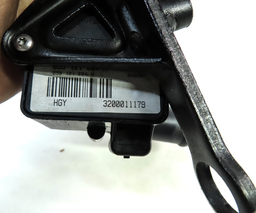 Thumbnail 5: 2010 AUDI Q7 (4L) 3.0L TDI DIESEL SECONDARY AUXILIARY WATER PUMP & BRACKET