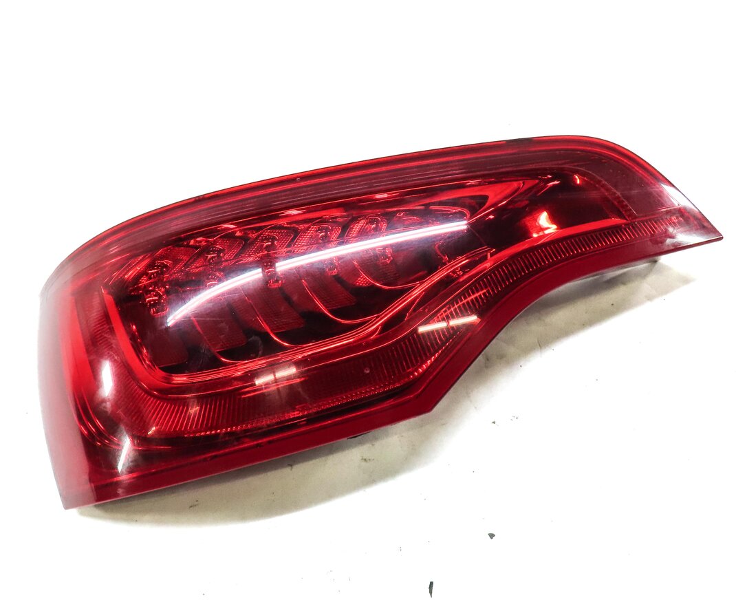 Thumbnail 4: 2010-2015 AUDI Q7 (4L) REAR LEFT DRIVER TAILLIGHT BRAKE LIGHT LAMP (LED)