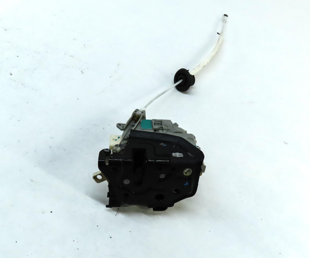 Thumbnail 4: 2010-2019 AUDI / PORSCHE A4 S4 A5 S5 A6 Q3 Q5 Q7 TT 911 - RIGHT FRONT DOOR LATCH