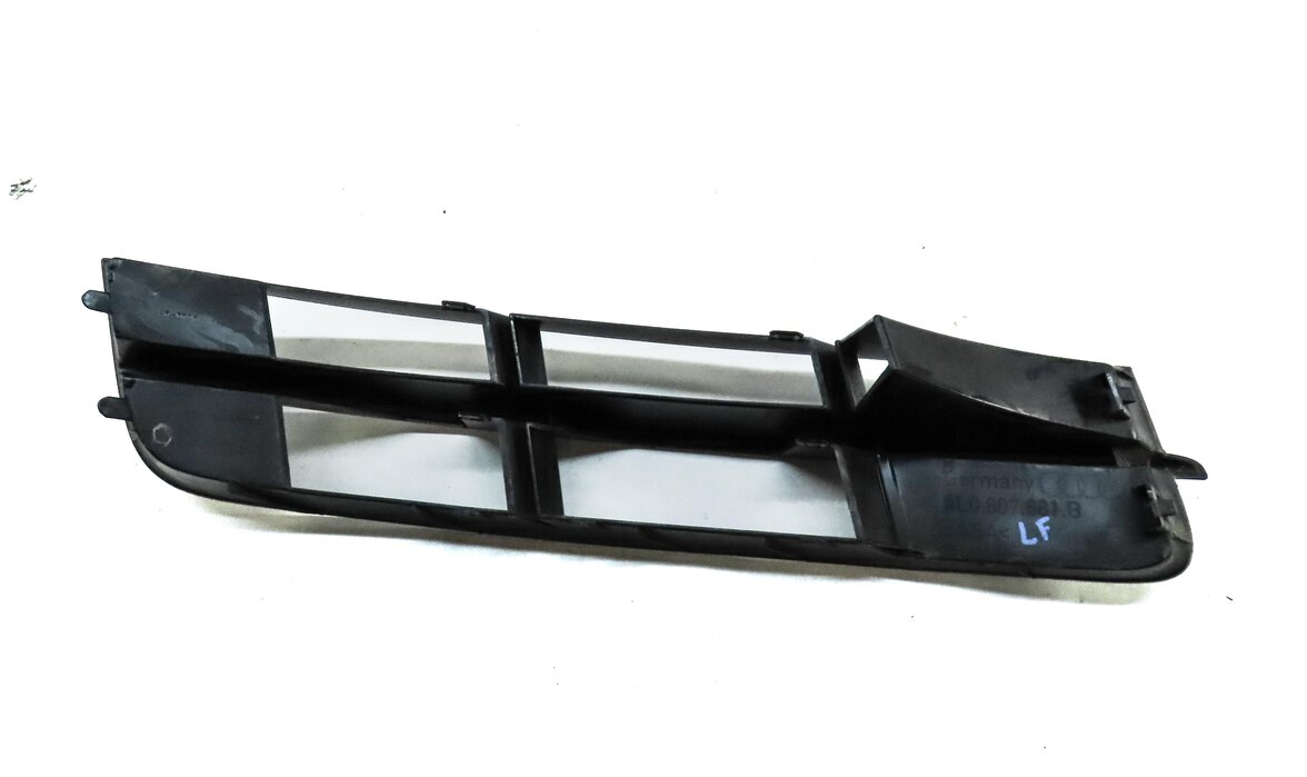 Thumbnail 4: 2010 AUDI Q7 (4L) FRONT LEFT DRIVER LOWER BUMPER AIR VENT GRILLE TRIM