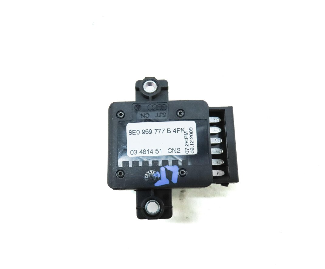 Thumbnail 4: 2010 AUDI Q7 (4L) FRONT LEFT DRIVER SEAT ADJUSTMENT SWITCH BUTTON