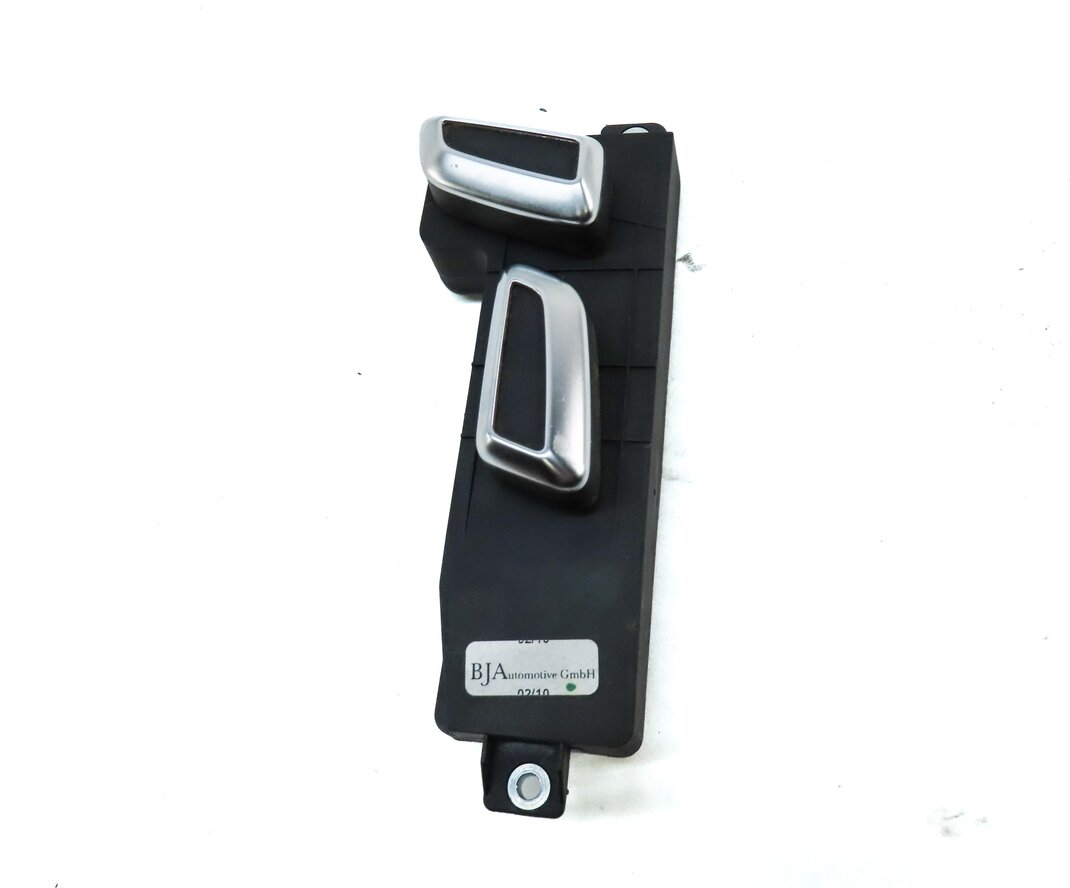 Thumbnail 6: 2010 AUDI Q7 (4L) FRONT LEFT DRIVER SEAT ADJUSTMENT SWITCH BUTTON
