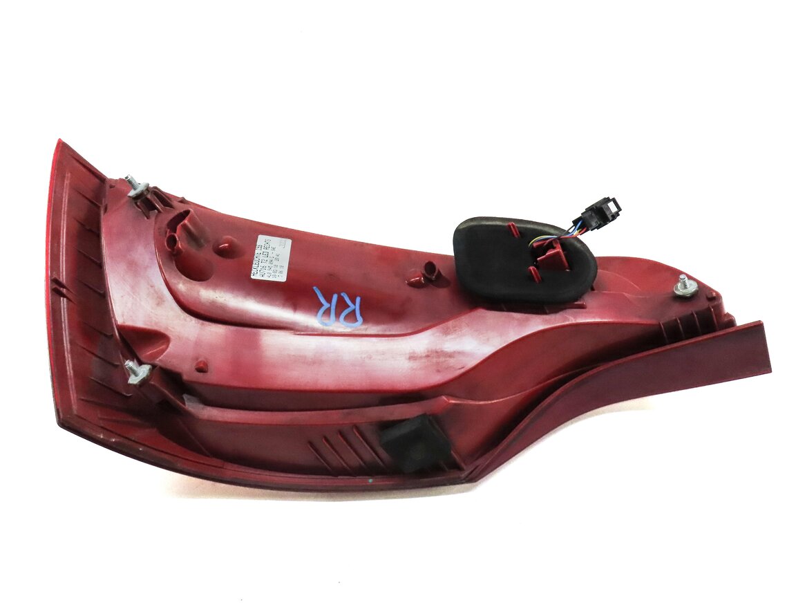 Thumbnail 6: 2010-2015 AUDI Q7 (4L) REAR RIGHT PASSENGER TAILLIGHT BRAKE LIGHT LAMP (LED)