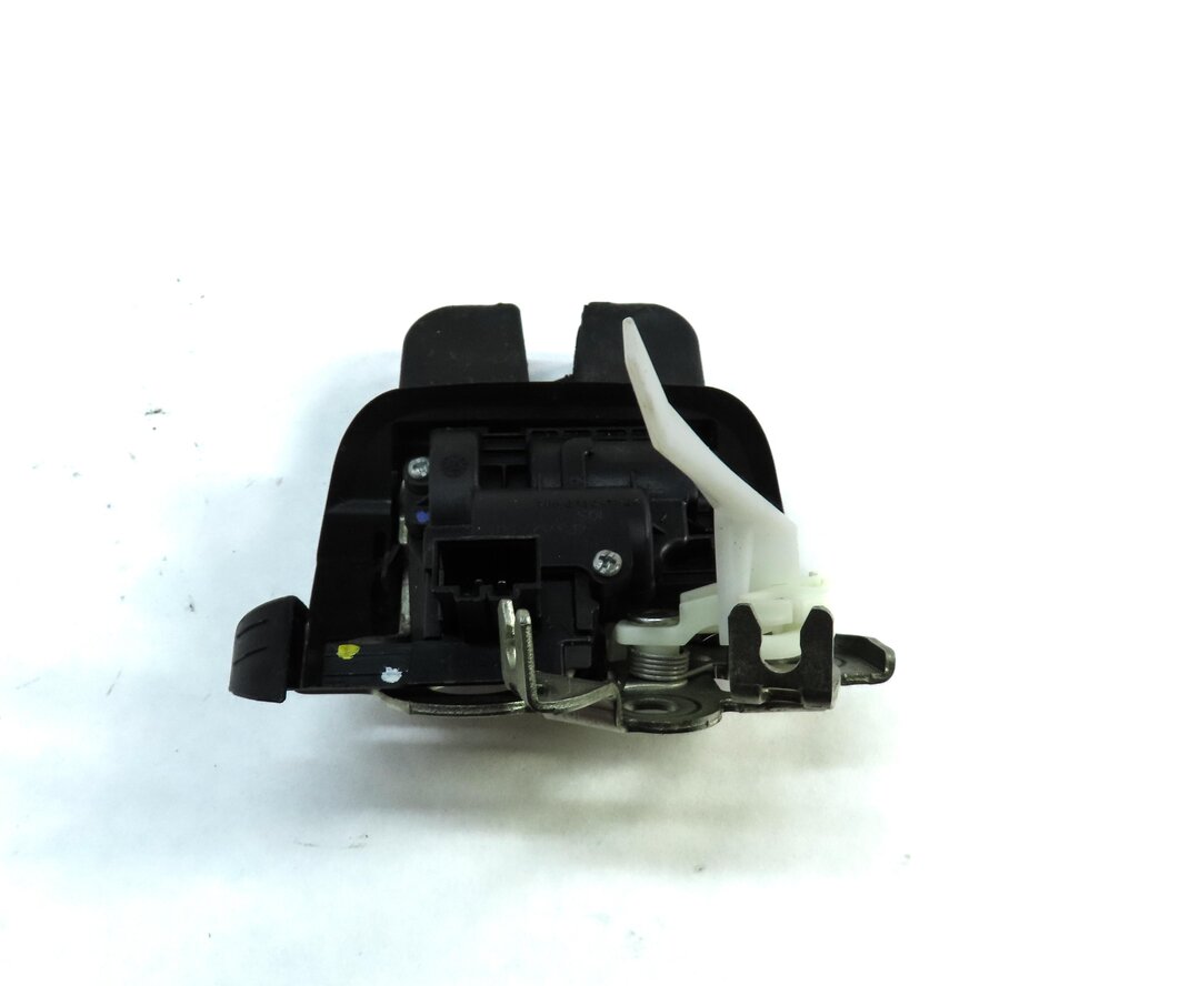 Thumbnail 5: 2010 AUDI Q7 (4L) REAR HATCH GATE TRUNK LOCK LATCH ACTUATOR