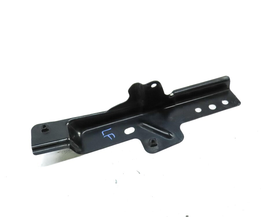 Thumbnail 7: 2010 AUDI Q7 (4L) FRONT LEFT DRIVER FENDER MOUNT MOUNTING BRACKET BRACE