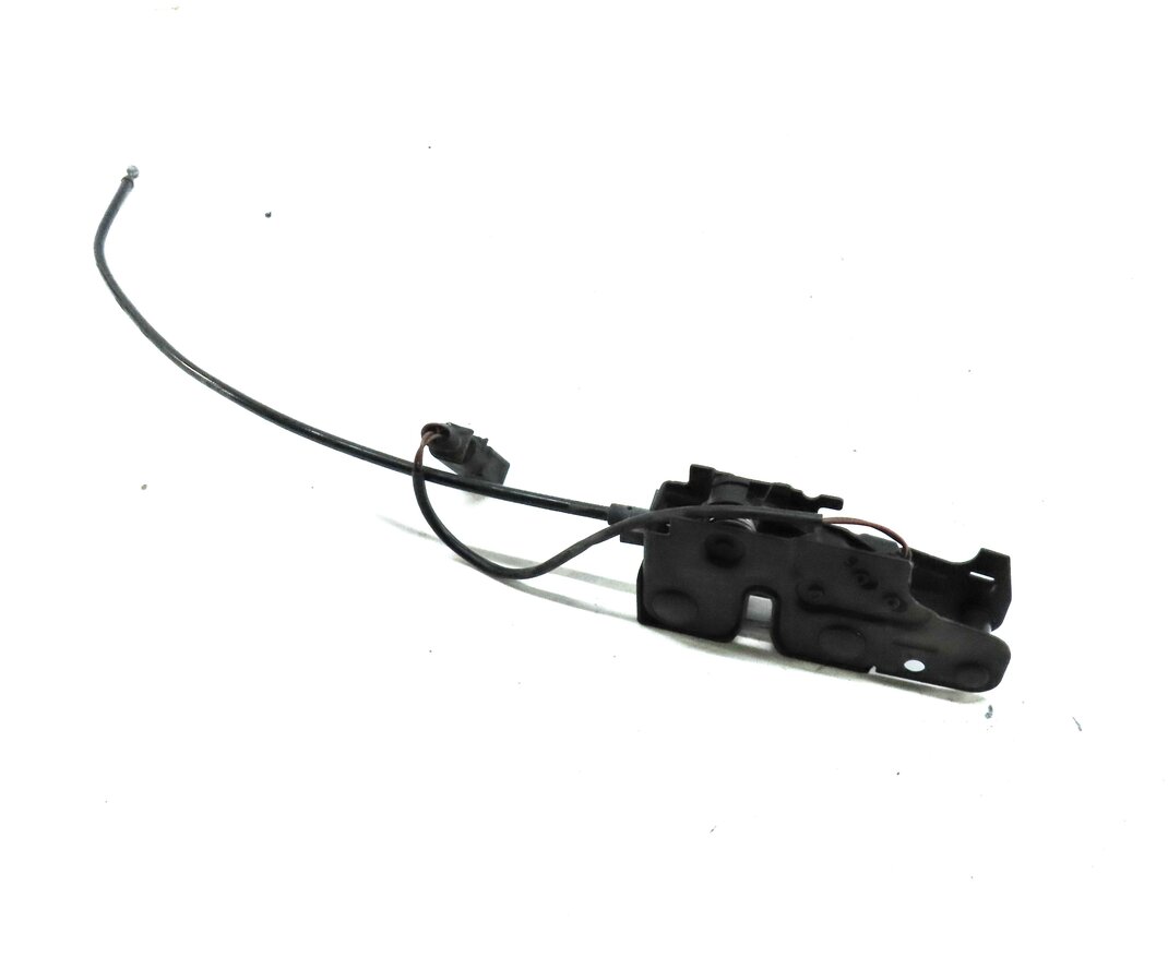 2010 AUDI Q7 (4L) FRONT LOWER HOOD LOCK LATCH STRIKER PLATE w/ CABLE