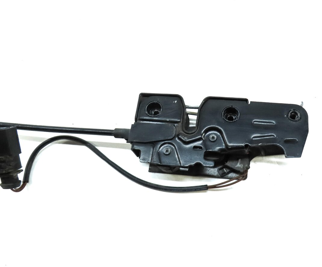 Thumbnail 3: 2010 AUDI Q7 (4L) FRONT LOWER HOOD LOCK LATCH STRIKER PLATE w/ CABLE