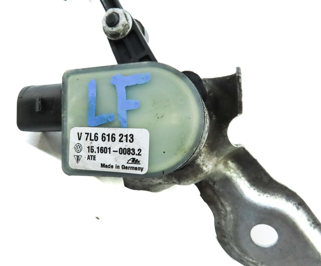 Thumbnail 4: 2010 AUDI Q7 (4L) FRONT LEFT DRIVER SUSPENSION HEIGHT LEVEL SENSOR