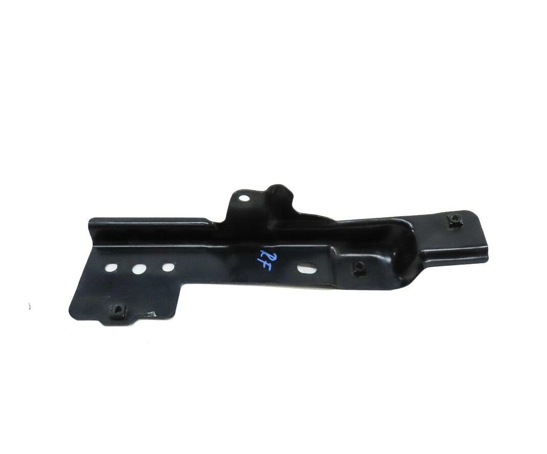 Thumbnail 2: 2010 AUDI Q7 (4L) FRONT RIGHT PASSENGER FENDER MOUNT MOUNTING BRACKET BRACE