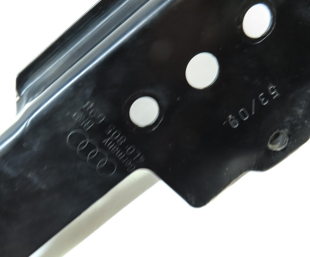 Thumbnail 5: 2010 AUDI Q7 (4L) FRONT RIGHT PASSENGER FENDER MOUNT MOUNTING BRACKET BRACE