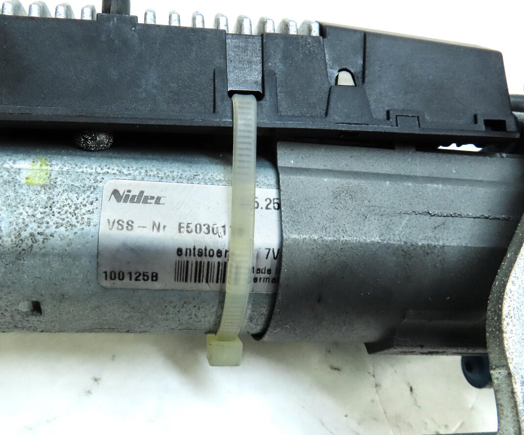 Thumbnail 6: 2010 AUDI Q7 (4L) REAR LEFT DRIVER HATCH GATE TRUNK ASSIST MOTOR LIFTGATE MOTOR