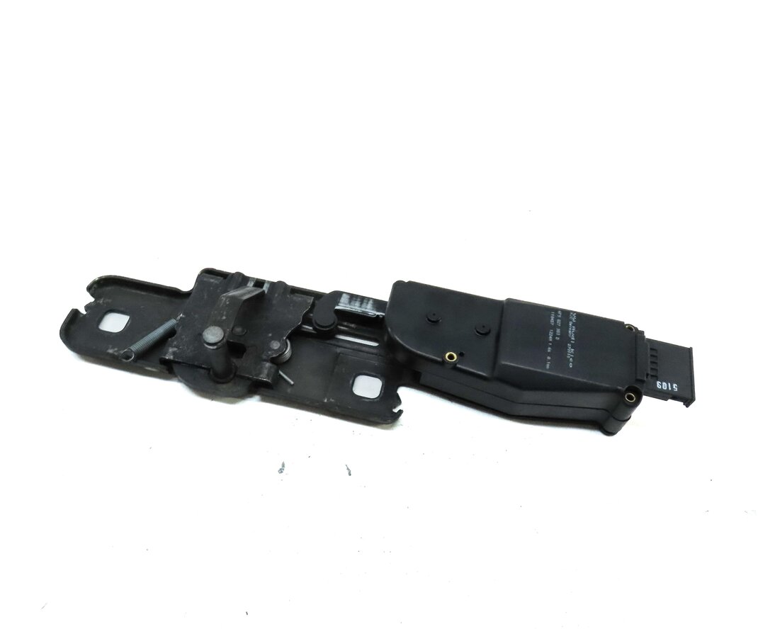 2010 AUDI Q7 (4L) REAR HATCH GATE TRUNK LOCK LATCH ACTUATOR MOTOR STRIKER PLATE