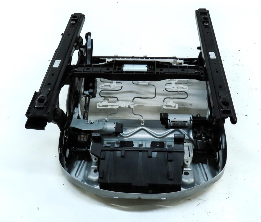 Thumbnail 4: 2016-2019 BMW X1 (F48) FRONT LEFT DRIVER STANDARD SEAT TRACK w/ ADJUST MOTORS
