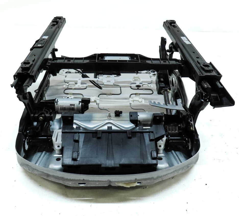 Thumbnail 6: 16-19 BMW X1 (F48) FRONT RIGHT STANDARD PASSENGER SEAT TRACK w/ ADJUST MOTORS