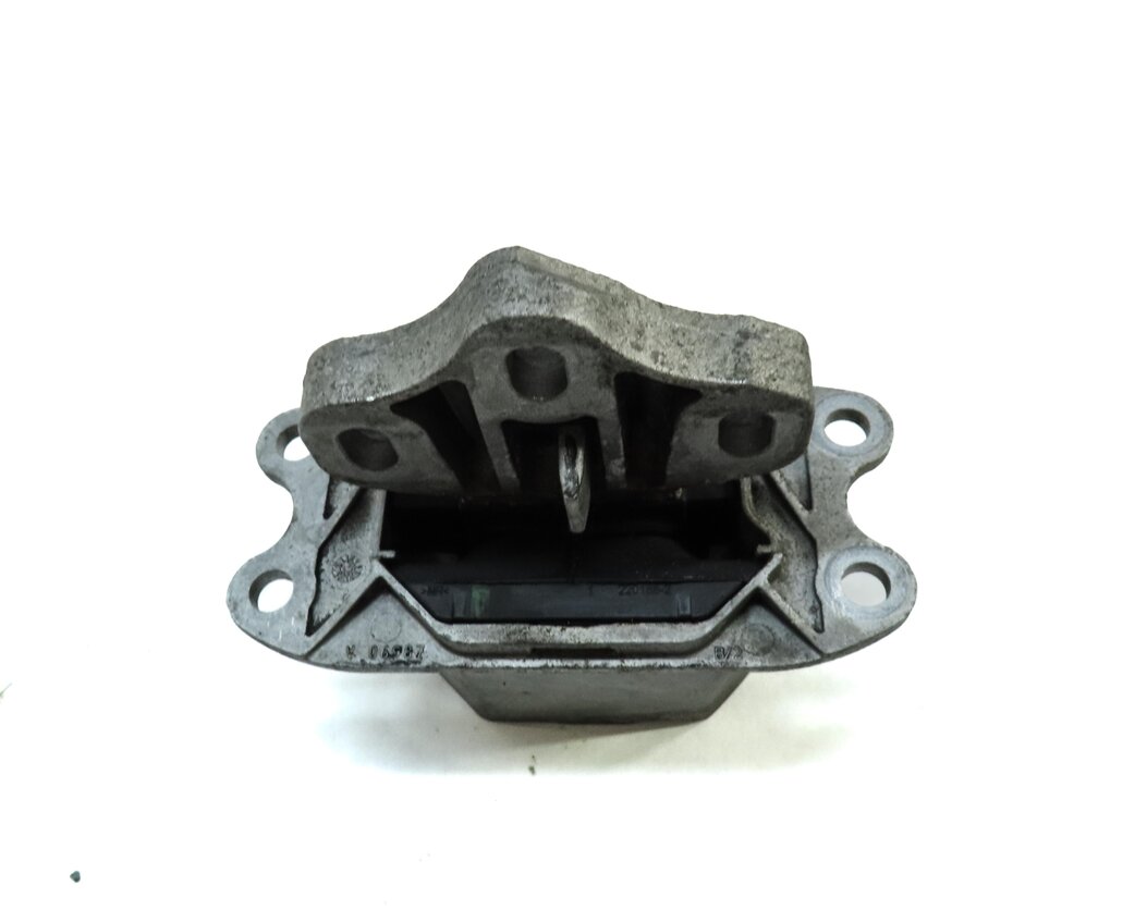 Thumbnail 2: 2016 BMW X1 (F48) 2.0L TURBO B46 ENGINE AUTO UPPER ENGINE TRANSMISSION MOUNT