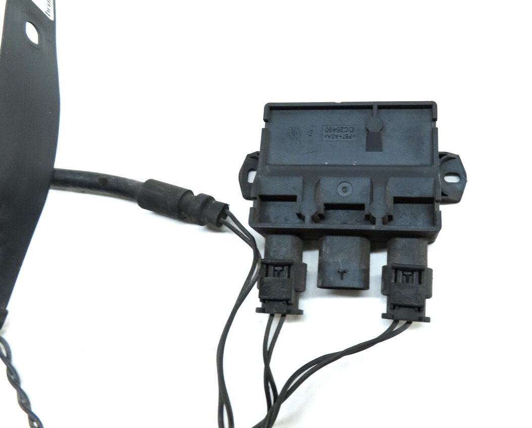 Thumbnail 4: 2016 BMW X1 (F48) REAR TRUNK KICK PANEL SMART OPENER MODULE w/ ANTENNA SENSOR