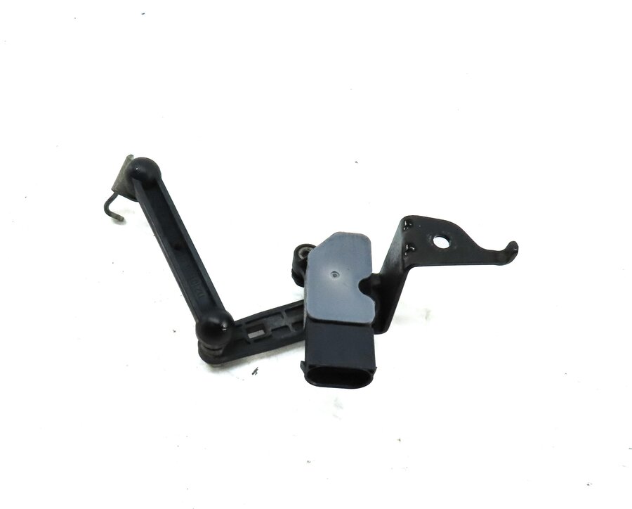 Thumbnail 2: 2016 BMW X1 (F48) REAR RIGHT SUSPENSION HEIGHT LEVEL SENSOR 37146870200