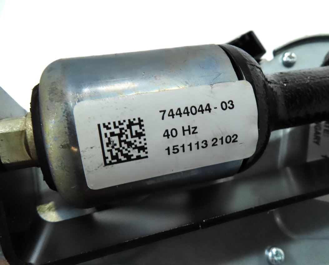 Thumbnail 5: 2016-2020 BMW X1 X2 (F39 F48) REAR WIPER MOTOR