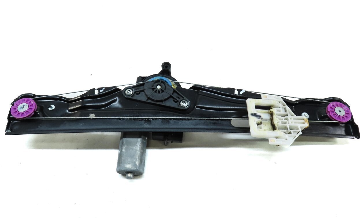 Thumbnail 4: 2016-2021 BMW X1 (F48) RIGHT REAR DOOR WINDOW REGULATOR w/ MOTOR
