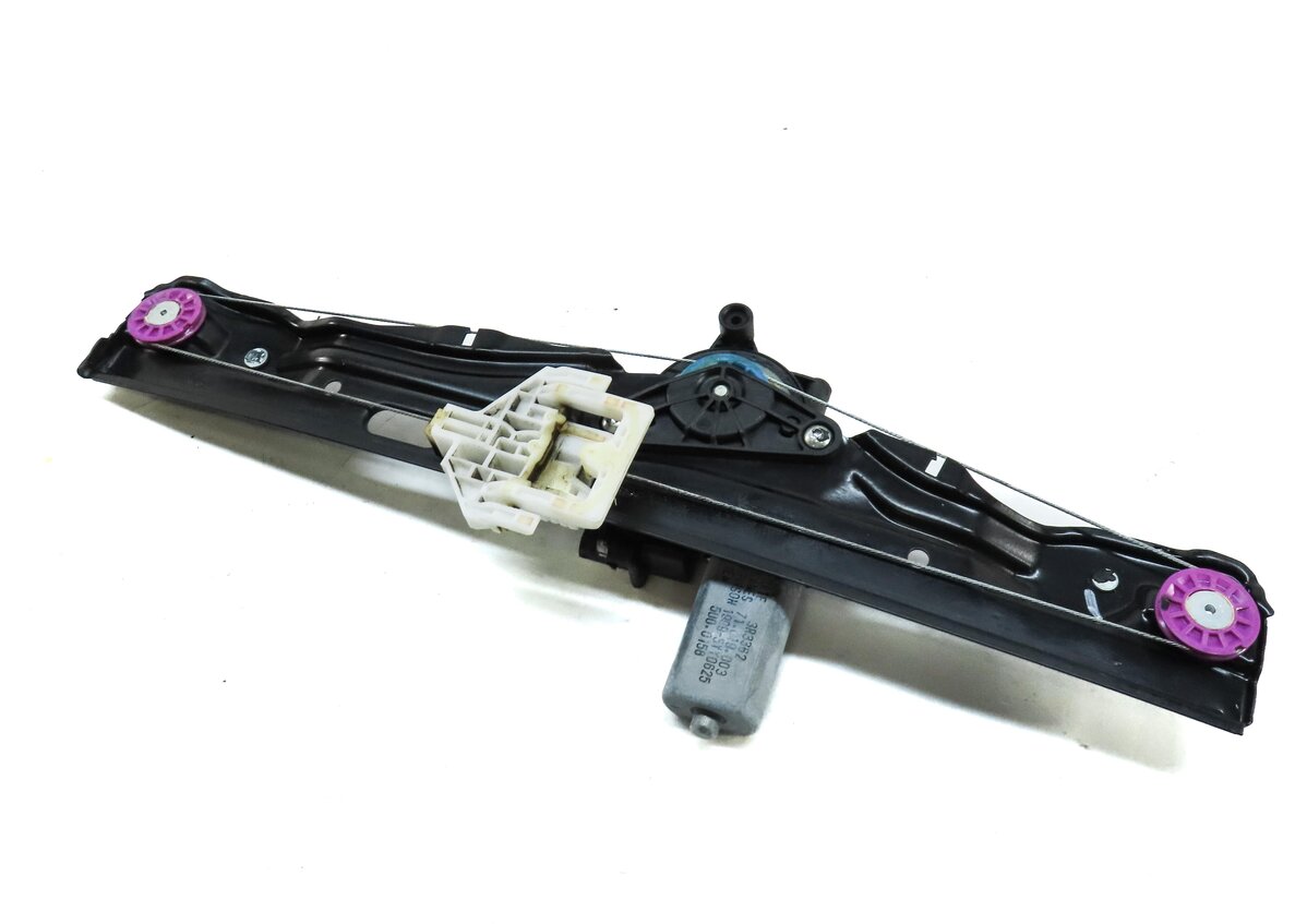 Thumbnail 1: 2016-2021 BMW X1 (F48) LEFT REAR DOOR WINDOW REGULATOR w/ MOTOR