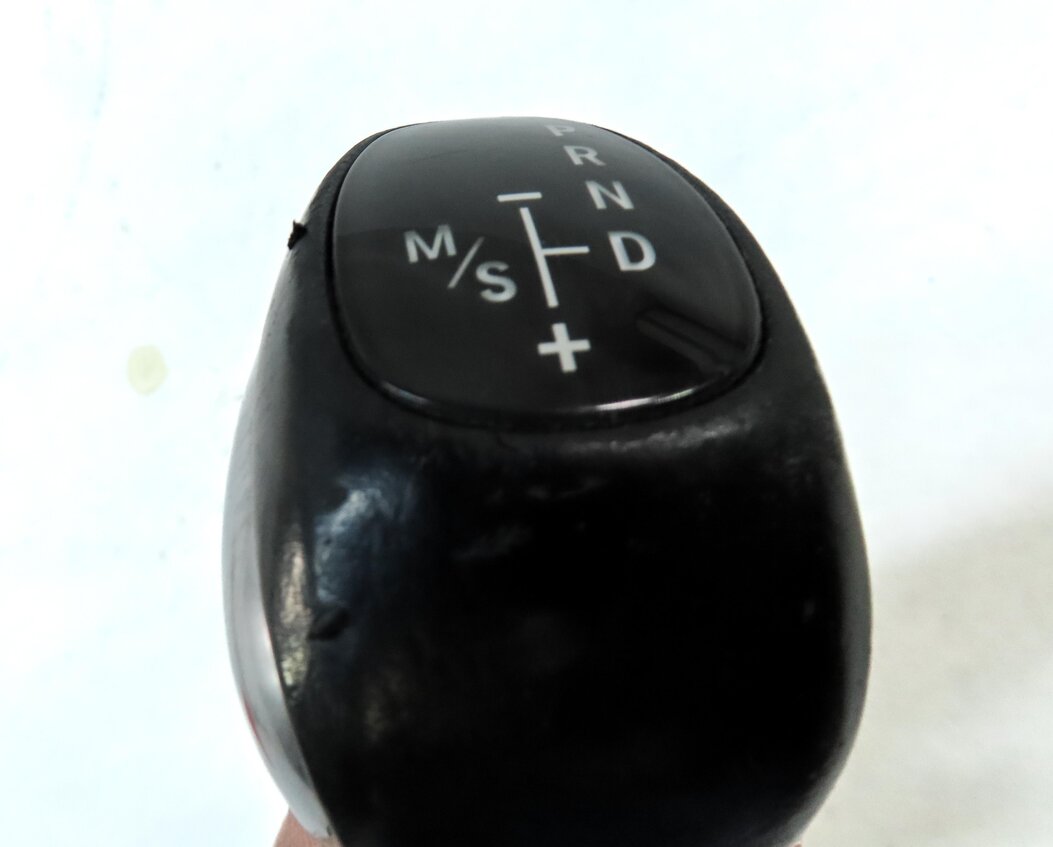 Thumbnail 7: 2016 BMW X1 (F48) AUTO AUTOMATIC SHIFT SHIFTER KNOB & BOOT 61319391197