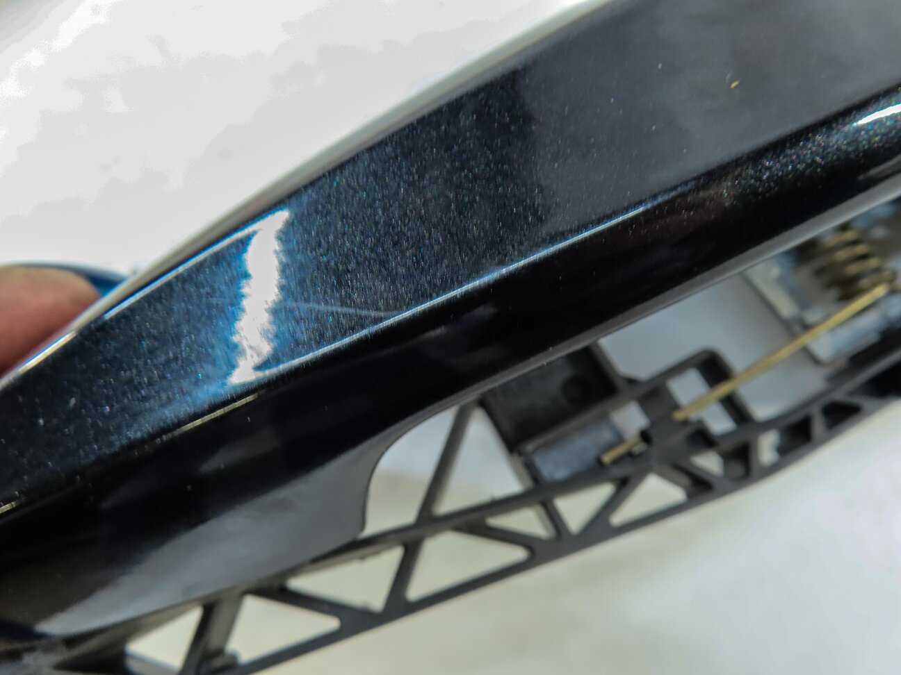 Thumbnail 5: 2016-2021 BMW X1 X2 (F39 F48) RIGHT REAR DOOR HANDLE w/ LIGHT (BLACK SAPPHIRE)