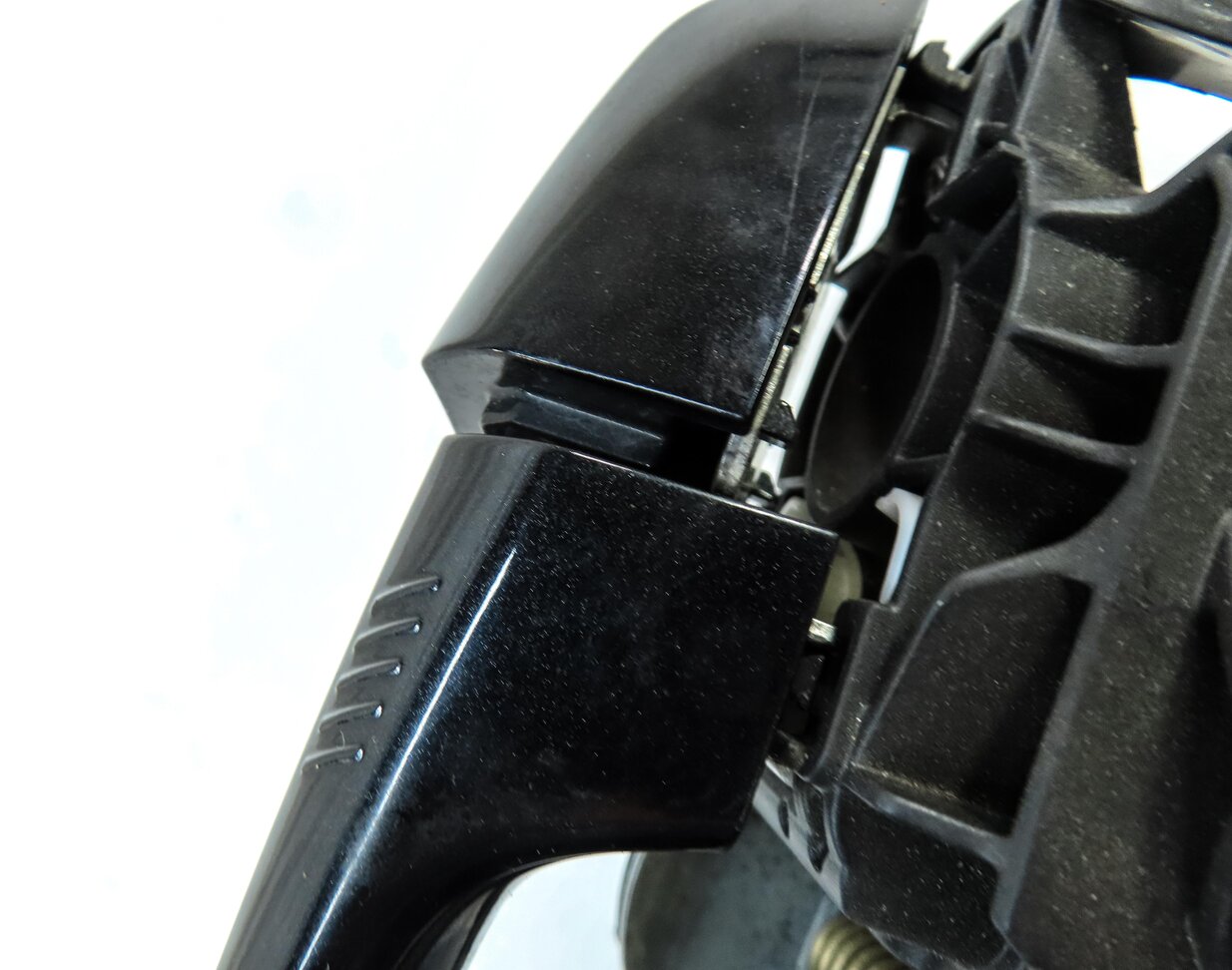 Thumbnail 5: 14-21 BMW X1 X2 X5 X6 (F15 F16 F39 F48) RIGHT FRONT COMFORT DOOR HANDLE (BLACK)