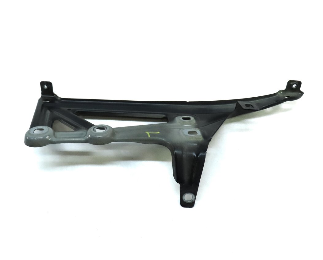 Thumbnail 4: 2016 BMW X1 (F48) FRONT LEFT DRIVER FENDER MOUNT BRACKET (BLACK SAPPHIRE)