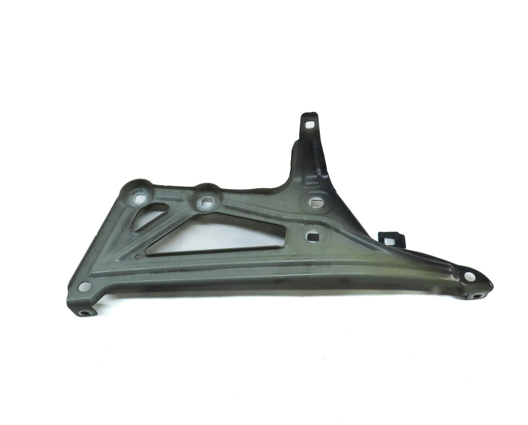 Thumbnail 5: 2016 BMW X1 (F48) FRONT LEFT DRIVER FENDER MOUNT BRACKET (BLACK SAPPHIRE)