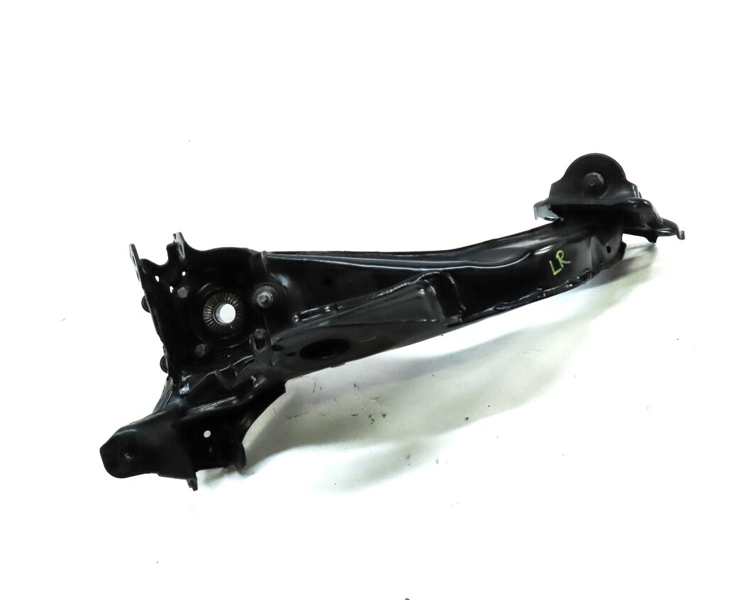 16-21 CLUBMAN COUNTRYMAN / BMW 228i 235i X1 X2 - LEFT REAR TRAILING ARM KNUCKLE