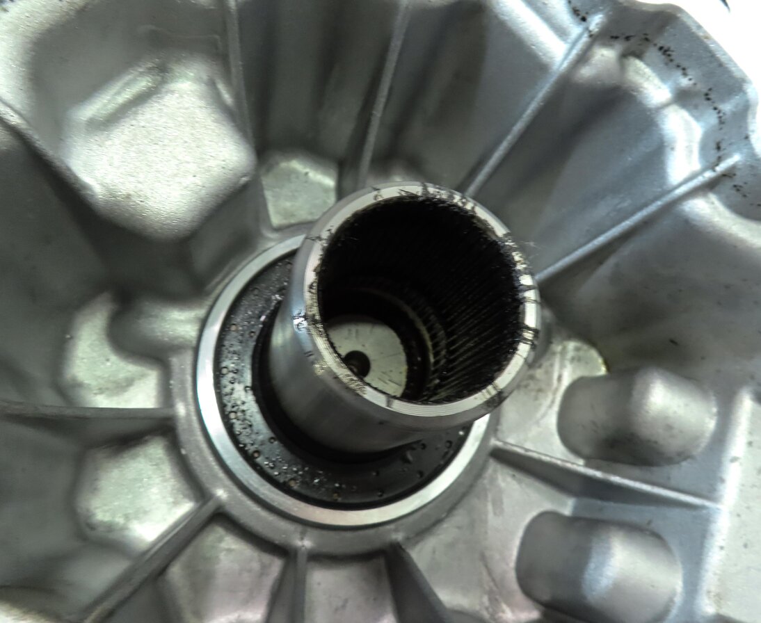 Thumbnail 7: 2011-2018 PORSCHE CAYENNE (958) 4.8L - GKB / NBM / NFB - FRONT TRANSFER CASE