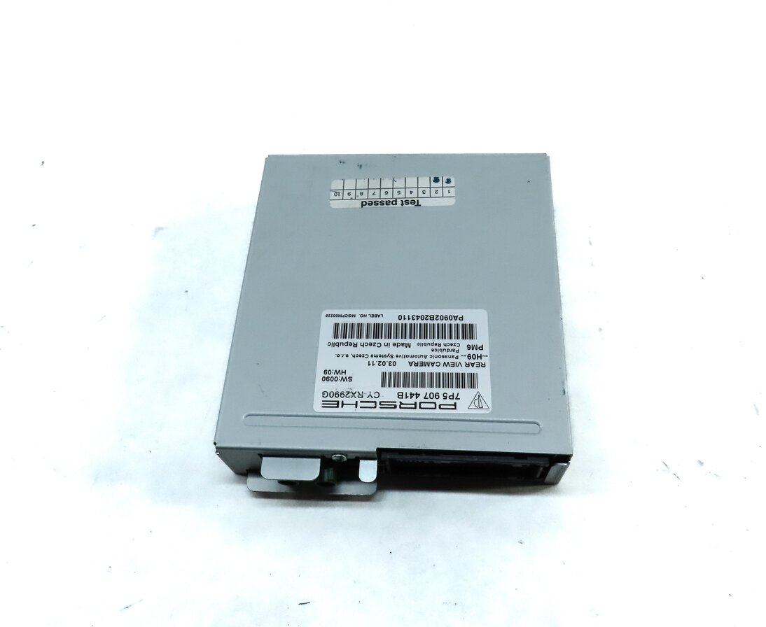Thumbnail 2: 2011-2016 PORSCHE CAYENNE (958) REARVIEW CAMERA CONTROL MODULE