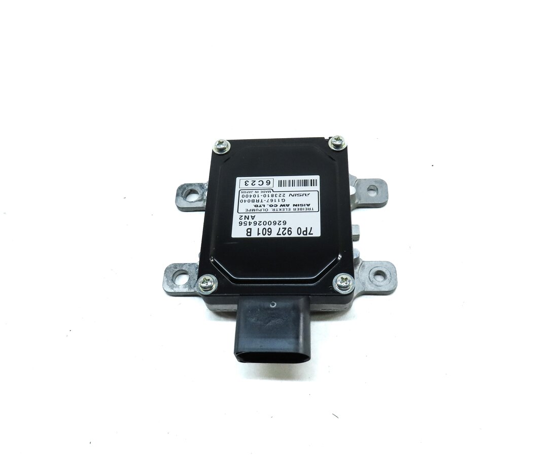 Thumbnail 2: 2011 PORSCHE CAYENNE (958) 4.8L NON-TURBO ENGINE OIL PUMP CONTROL MODULE