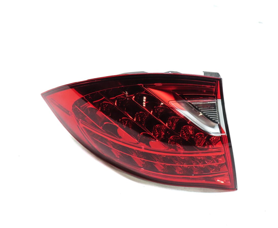 Thumbnail 1: 2011-2014 PORSCHE CAYENNE (958) LEFT DRIVER OUTER TAILLIGHT BRAKE LIGHT LAMP