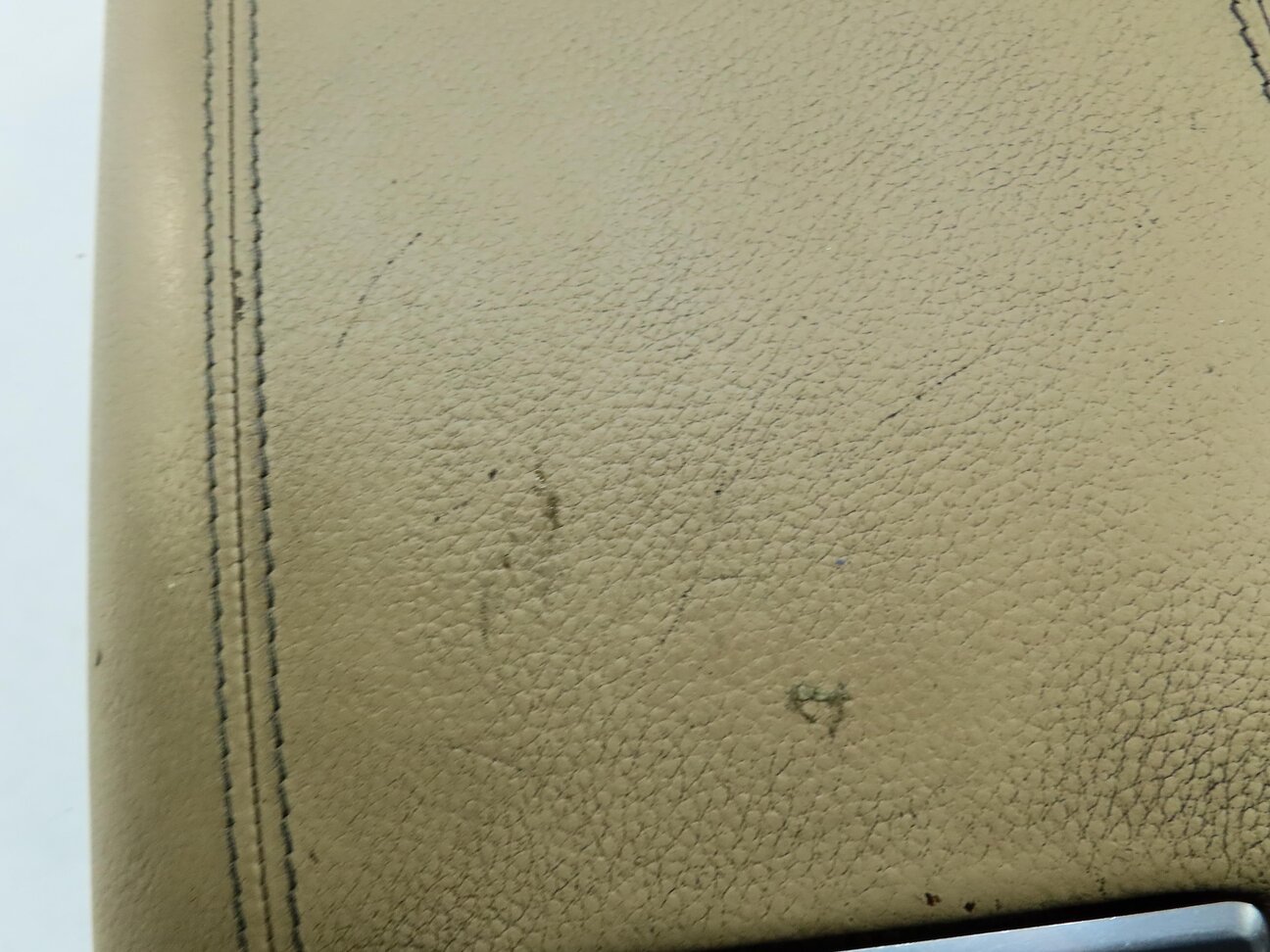 Thumbnail 8: 11-18 PORSCHE CAYENNE (958) FRONT CENTER CONSOLE ARMREST ARM REST LID (BEIGE)