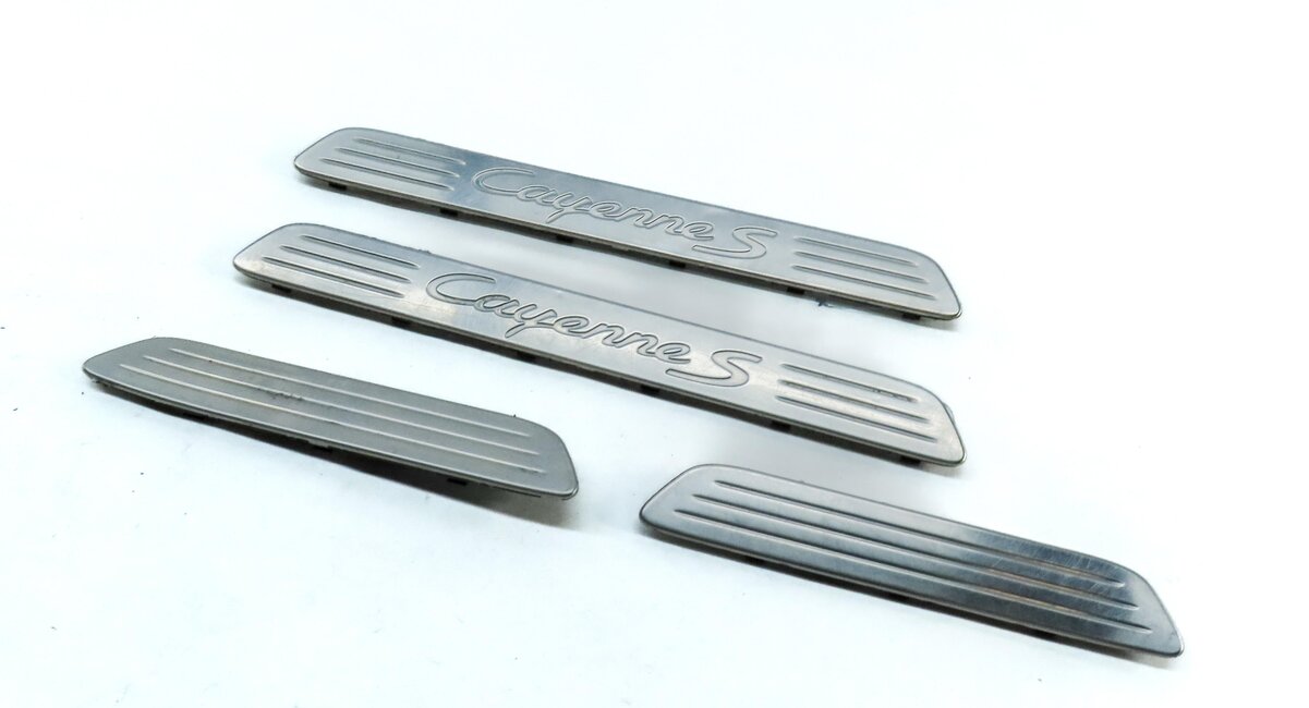 2011 PORSCHE CAYENNE (958) FRONT REAR LEFT RIGHT DOOR SILL TRIM SET 4 (SILVER)