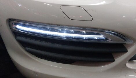 Thumbnail 3: 11-14 PORSCHE CAYENNE (958) RIGHT FRONT DRL DAY TIME RUNNING MARKER LIGHT LAMP
