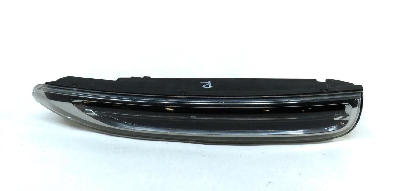 Thumbnail 4: 11-14 PORSCHE CAYENNE (958) RIGHT FRONT DRL DAY TIME RUNNING MARKER LIGHT LAMP