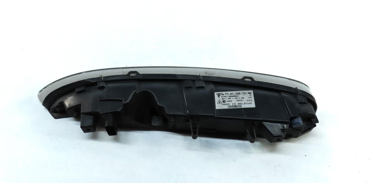 Thumbnail 6: 11-14 PORSCHE CAYENNE (958) RIGHT FRONT DRL DAY TIME RUNNING MARKER LIGHT LAMP