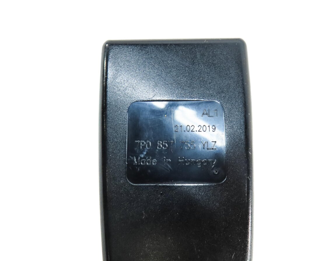Thumbnail 5: 2011-2018 PORSCHE CAYENNE MACAN (958 95B) LEFT DRIVER SEATBELT BUCKLE RECEIVER