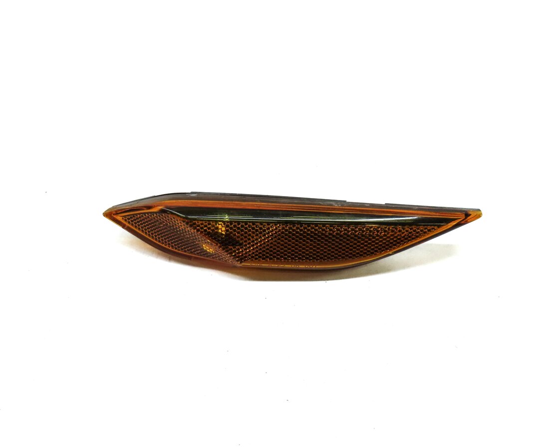 Thumbnail 2: 2011 PORSCHE CAYENNE (958) FRONT RIGHT PASSENGER MARKER LIGHT (ORANGE) 7P5949102