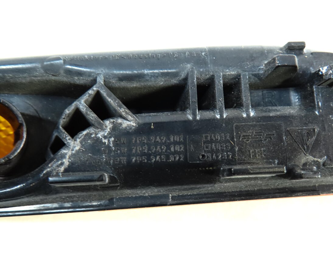 Thumbnail 5: 2011 PORSCHE CAYENNE (958) FRONT RIGHT PASSENGER MARKER LIGHT (ORANGE) 7P5949102