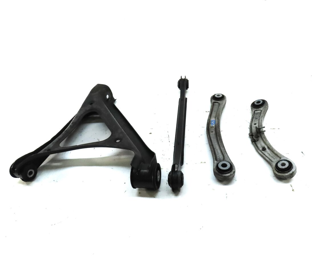 Thumbnail 2: 2011-2015 PORSCHE CAYENNE (958) RIGHT PASSENGER REAR CONTROL ARM SET 4