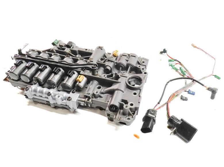 Thumbnail 1: 2011-2018 PORSCHE CAYENNE (958) A/T AUTO AUTOMATIC TRANSMISSION VALVE BODY