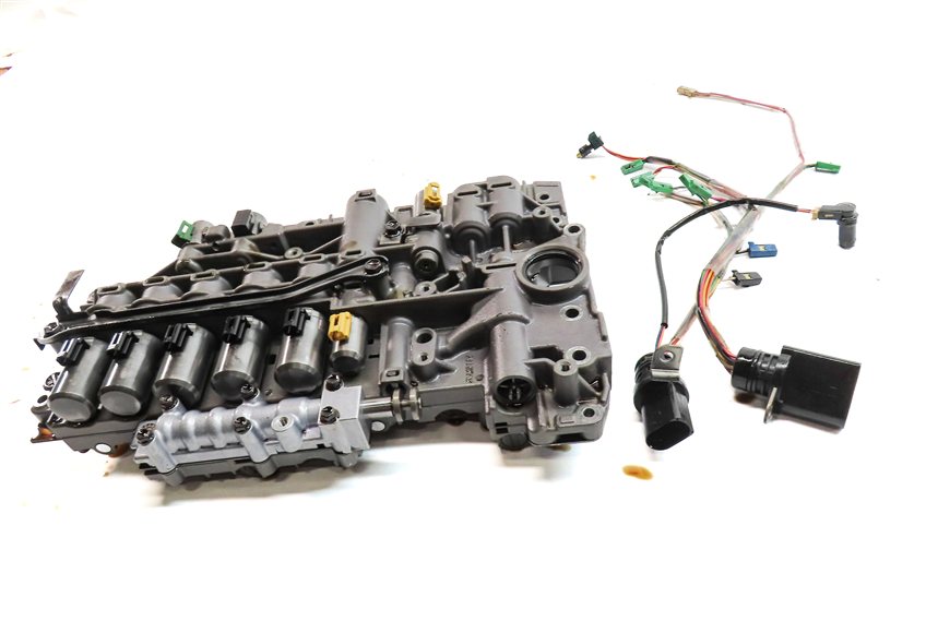 Thumbnail 2: 2011-2018 PORSCHE CAYENNE (958) A/T AUTO AUTOMATIC TRANSMISSION VALVE BODY